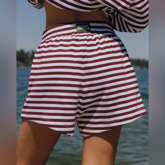 BNWT Daily Drills Bodega and White Striped Shorts - M/L - Picture 2 of 14
